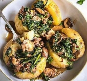 Stuffed Baked Potatoes with Mushroom and Spinach