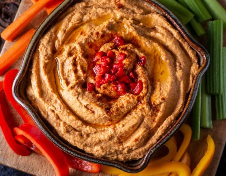 Roasted Red Pepper Hummus with Fresh Vegetables